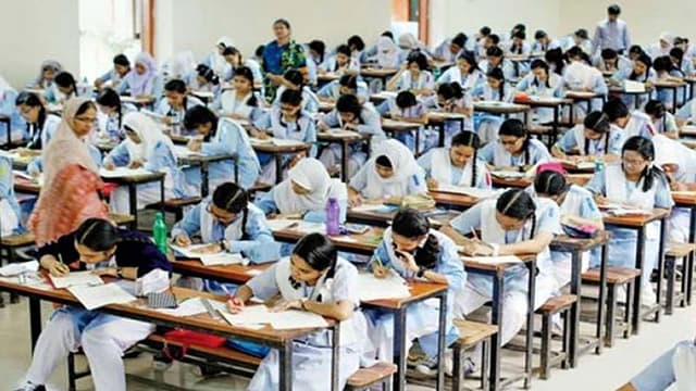 এইচএসসির স্থগিত পরীক্ষা ১১ আগস্টের পরে
