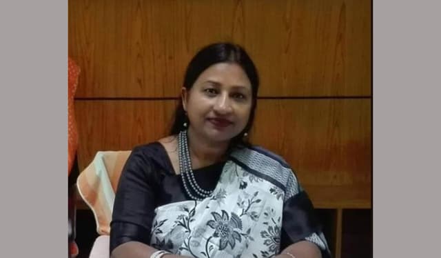 "আমি বালিশের নিচে পিস্তল রাখি !" -অধ্যক্ষ ভিকারুননিসা