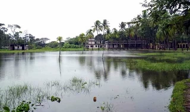 বরিশালে বছরের ৬ মাসই জলাবদ্ধ কেন্দ্রীয় খেলার মাঠ !
