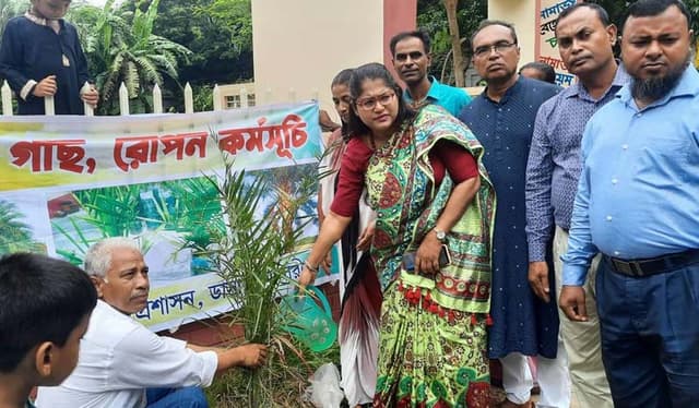 মাদারীপুরে ডাসারে বৃক্ষরোপন কর্মসুচি পালন