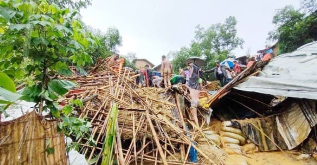 কক্সবাজারে পাহাড় ধসে রোহিঙ্গাসহ নিহত ৬