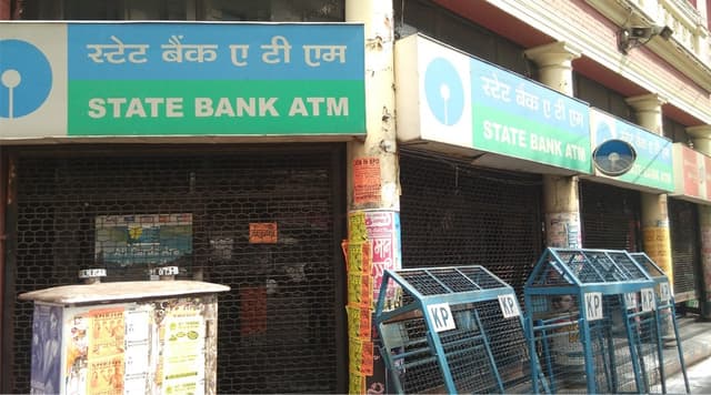 বদলে যাচ্ছে ATM থেকে টাকা তোলার পদ্ধতি, জেনে নিন খুঁটিনাটি