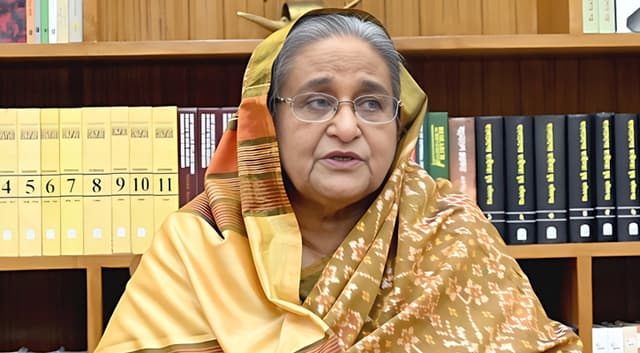 কথা দিচ্ছি, আইন বিশ্ববিদ্যালয় করে দেব : প্রধানমন্ত্রী