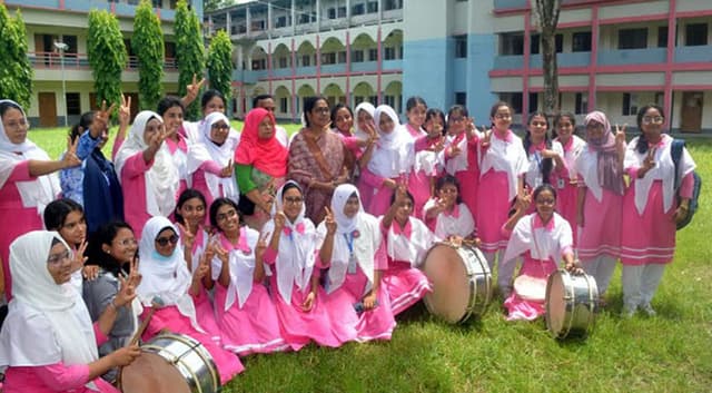 বরিশালে পাশের হার ৯০.১৮, এবারও এগিয়ে মেয়েরা