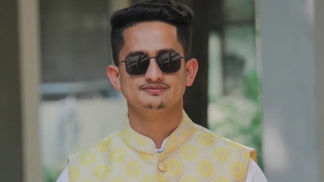 ছাত্রলীগের রাজনীতি ছাড়া নিয়ে সারজিসের স্ট্যাটাস নিয়ে তোলপাড়