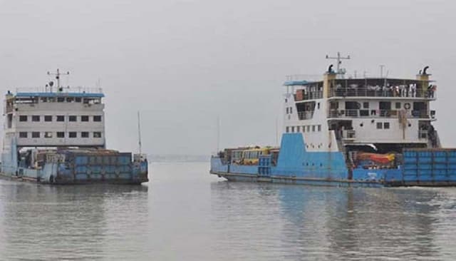 শিমুলিয়া-বাংলাবাজার রুটে ফেরি চলাচল শুরু