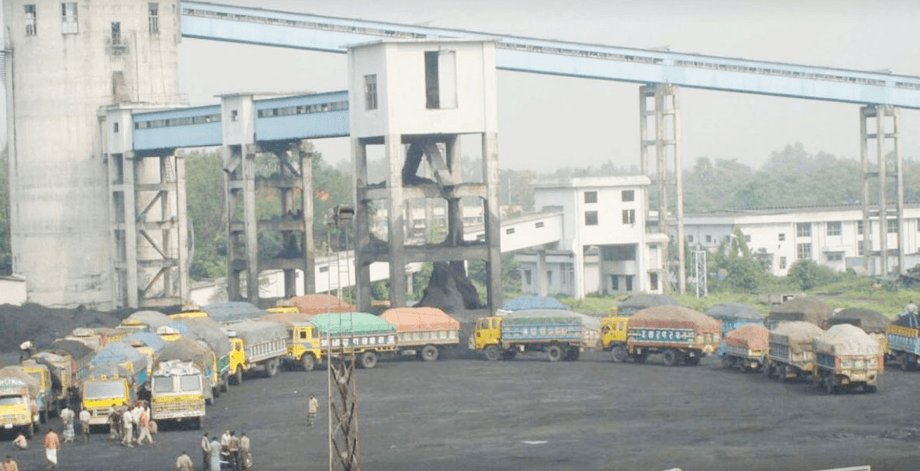 বড়পুকুরিয়া কয়লা খনির ৫২ শ্রমিক করোনায় আক্রান্ত, উত্তোলন বন্ধ