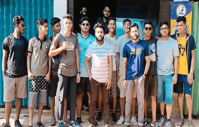 চট্টগ্রামে নিহত ১১ যাত্রীর মরদেহ পরিবারের কাছে হস্তান্তর