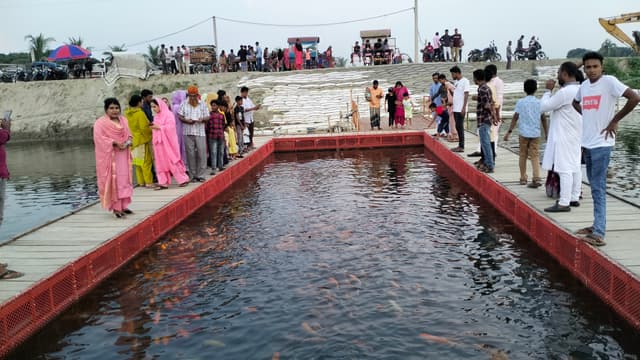 গোয়ালন্দে ছুটির দিনে গোধুলী বিনোদন কেন্দ্রে দর্শনার্থীদের ভিড়