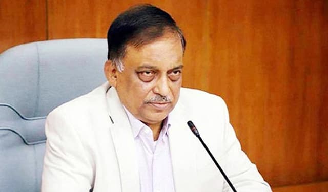 রোহিঙ্গারা বোঝা হয়ে দাঁড়াচ্ছে : স্বরাষ্ট্রমন্ত্রী