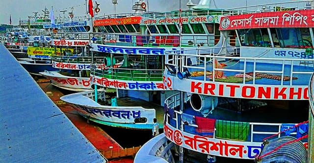 ভাড়া কমিয়েও যাত্রী সংকটে বরিশাল-ঢাকা রুটের লঞ্চগুলো