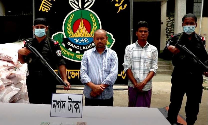 তিনশ’ বস্তা সার কালোবাজারির অভিযোগে দুই জন গ্রেফকার