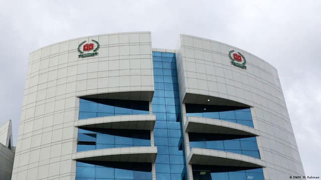 নির্বাচনকালীন সরকার পদ্ধতি নির্ধারণ রাজনৈতিক বিষয় : ইসি