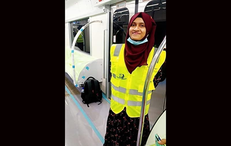 নোবিপ্রবির মরিয়ম চালাবেন মেট্রোরেল