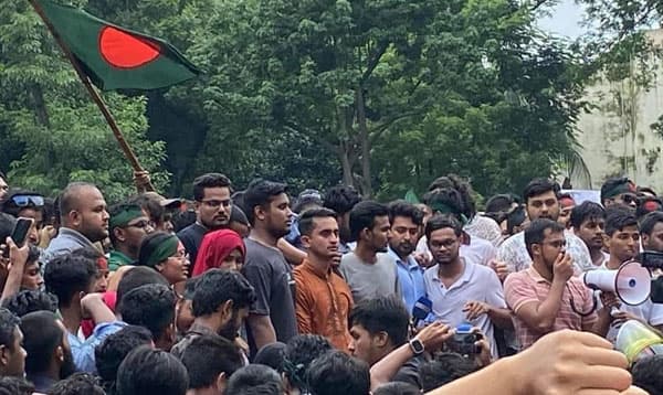 এবার এক দফা দাবি ঘোষণা বৈষম্যবিরোধী ছাত্র আন্দোলনকারীদের
