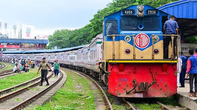 ১১ আগস্ট থেকে চলবে ট্রেন