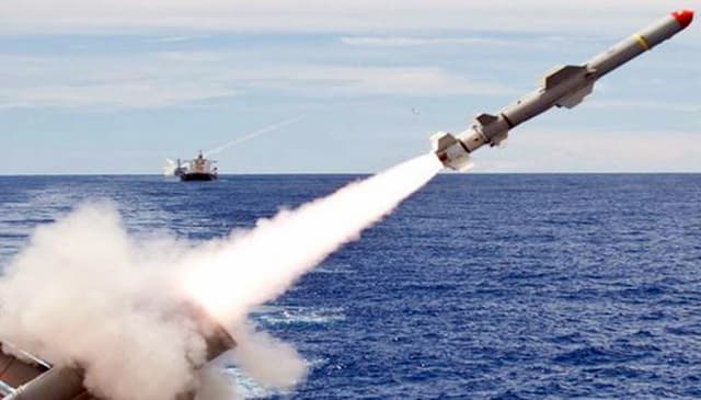 জাপানের অর্থনৈতিক অঞ্চলে চীনা ক্ষেপণাস্ত্রের আঘাত