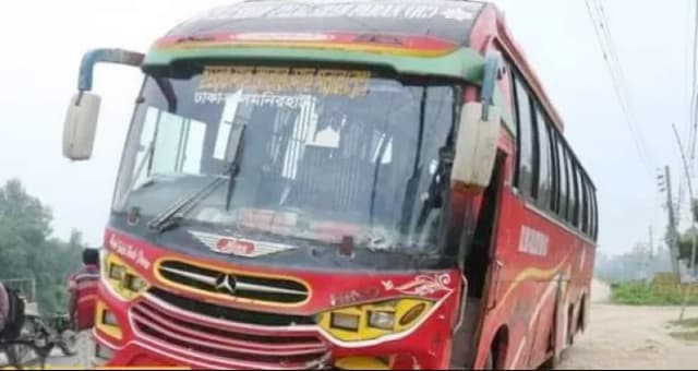 বাসচাপায় ভ্যানচালকসহ নিহত ২