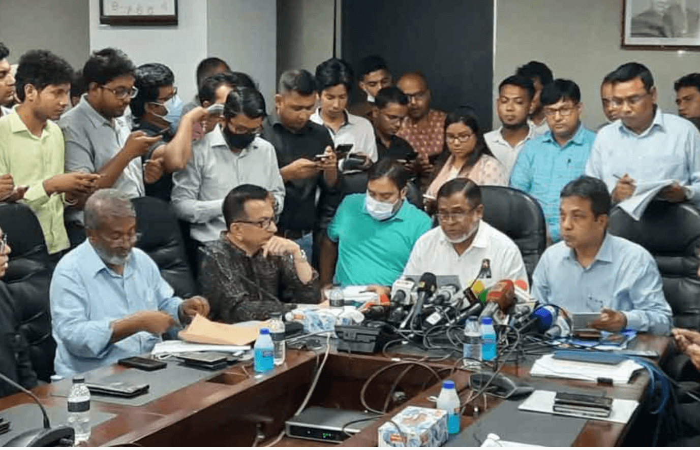 প্রতি কিলোতে বাস ভাড়া দূরপাল্লায় ৪০ পয়সা বাড়ল