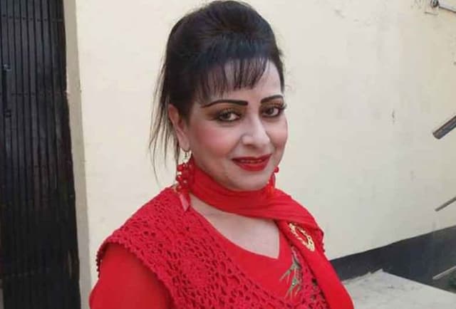 পরীমনির বোঝা উচিত সন্ধ্যার পর মেয়েদের বাইরে যাওয়া বিপদ :অঞ্জনা