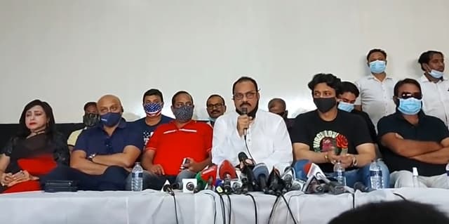 পরীমণির সদস্যপদ স্থগিত করল শিল্পী সমিতি