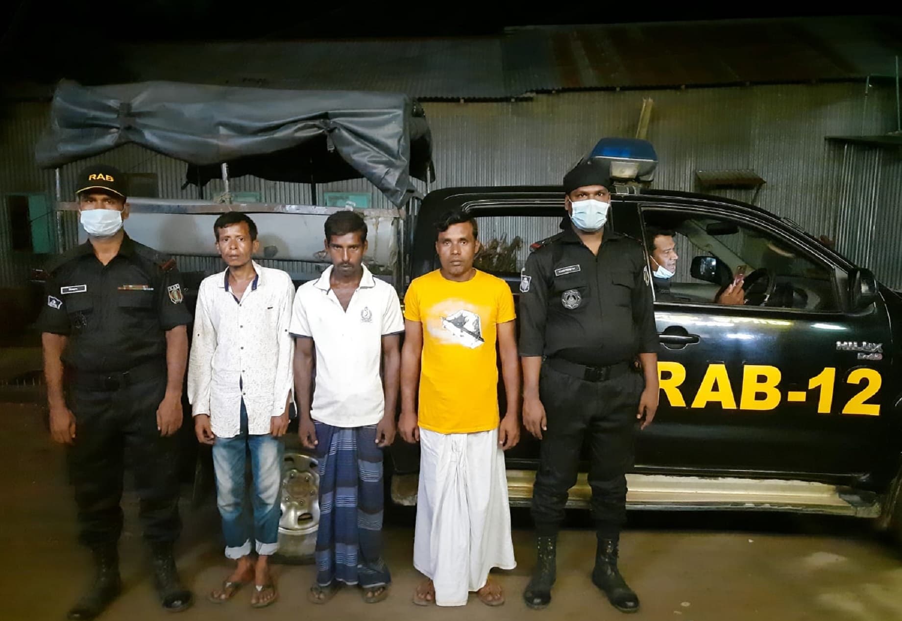 টাঙ্গাইলে হেরোইন সহ গ্রেফতার ৩