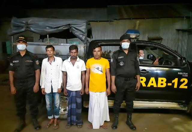 টাঙ্গাইলে হেরোইন সহ গ্রেফতার ৩