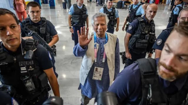 দুপুরে ঢাকায় পৌঁছে সরাসরি বঙ্গভবনে যাবেন ড. ইউনূস