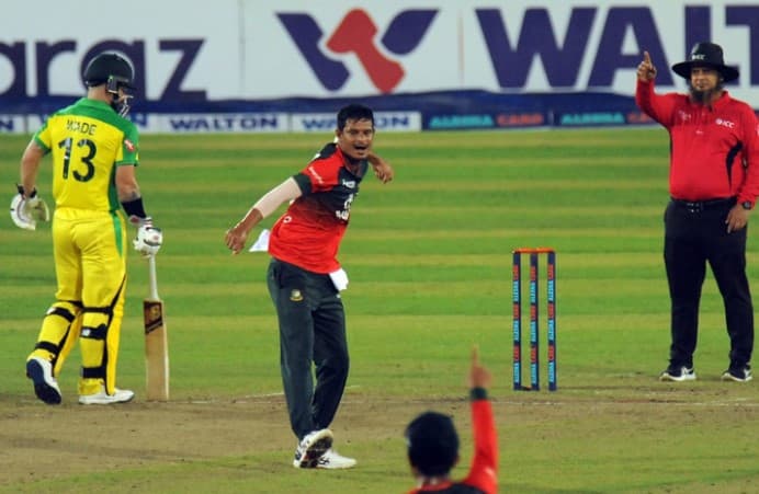লজ্জার রেকর্ড করে হারল অস্ট্রেলিয়া