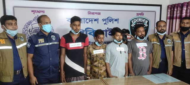 মোবাইলে প্রেম, দেখা করতে গিয়ে লাশ হলেন তরুণী