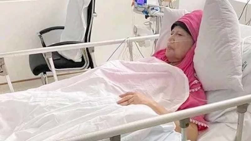 খালেদা জিয়াকে হাসপাতালে ভর্তি