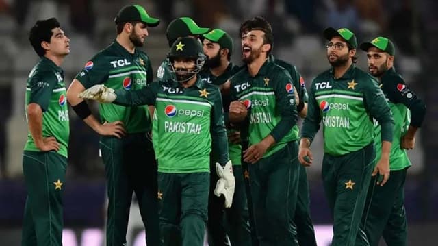 এশিয়া কাপের প্রথম দল ঘোষণা করলো পাকিস্তান