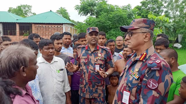 বিজিবি জনগণের পাশে রয়েছে ,সীমান্তের অবস্থা শান্ত- সেক্টর কমান্ডার