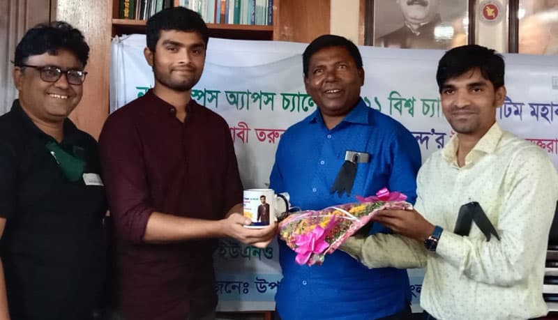 নাসা অ্যাপস চ্যালেঞ্জ বিশ্ব চ্যাম্পিয়ন দলনেতা সুমিত চন্দকে মোংলায় সংবর্ধনা