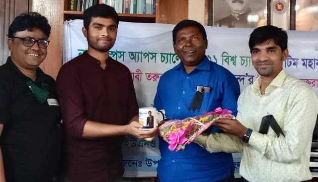 নাসা অ্যাপস চ্যালেঞ্জ বিশ্ব চ্যাম্পিয়ন দলনেতা সুমিত চন্দকে মোংলায় সংবর্ধনা