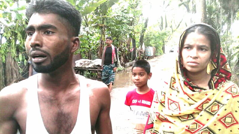 হিজলায় স্বামী-স্ত্রীকে হাতুড়ি পেটার অভিযোগ