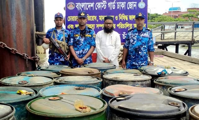 কোস্টগার্ডের অভিযানে চোরাই ডিজেল জব্দ