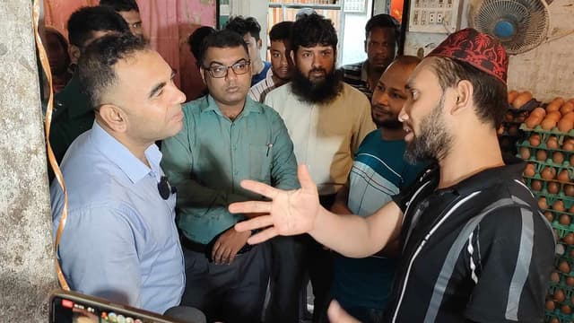 ডিমের আড়তে চলছে ভোক্তা অধিদপ্তরের অভিযান