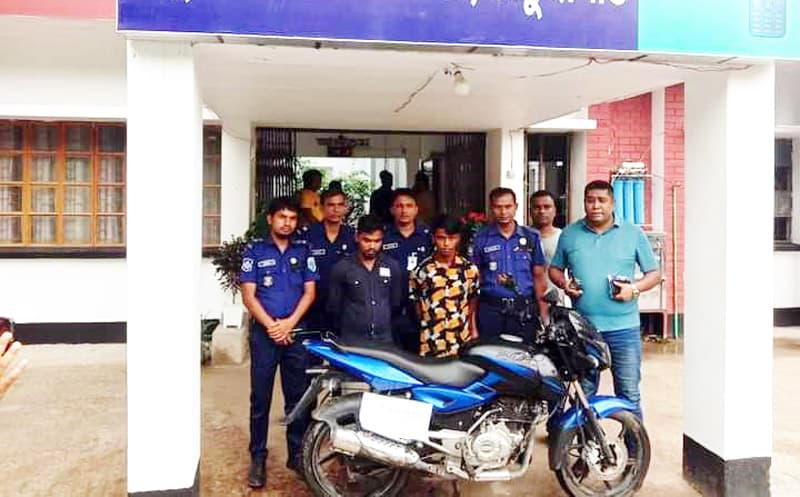ঠাকুরগাঁওয়ে মটরসাইকেল চোর চক্রের ২ সদস্য আটক