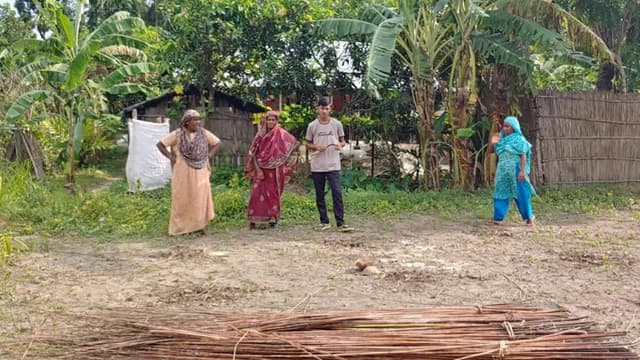 ভিক্ষুকের ঘর ভেঙে ১৬ শতক জমি দখল !