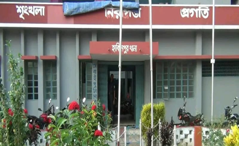 হিলিতে গলায় ফাঁস দিয়ে স্কুলছাত্রীর আত্মহত্যা