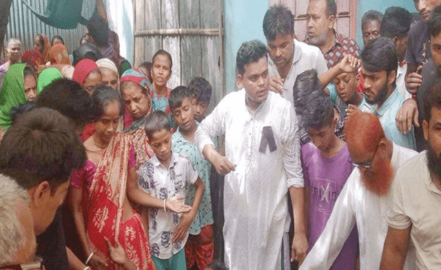 শোক দিবসে পতাকা উত্তোলন করতে গিয়ে প্রাণ গেল হৃদয় ও বিজয়ের