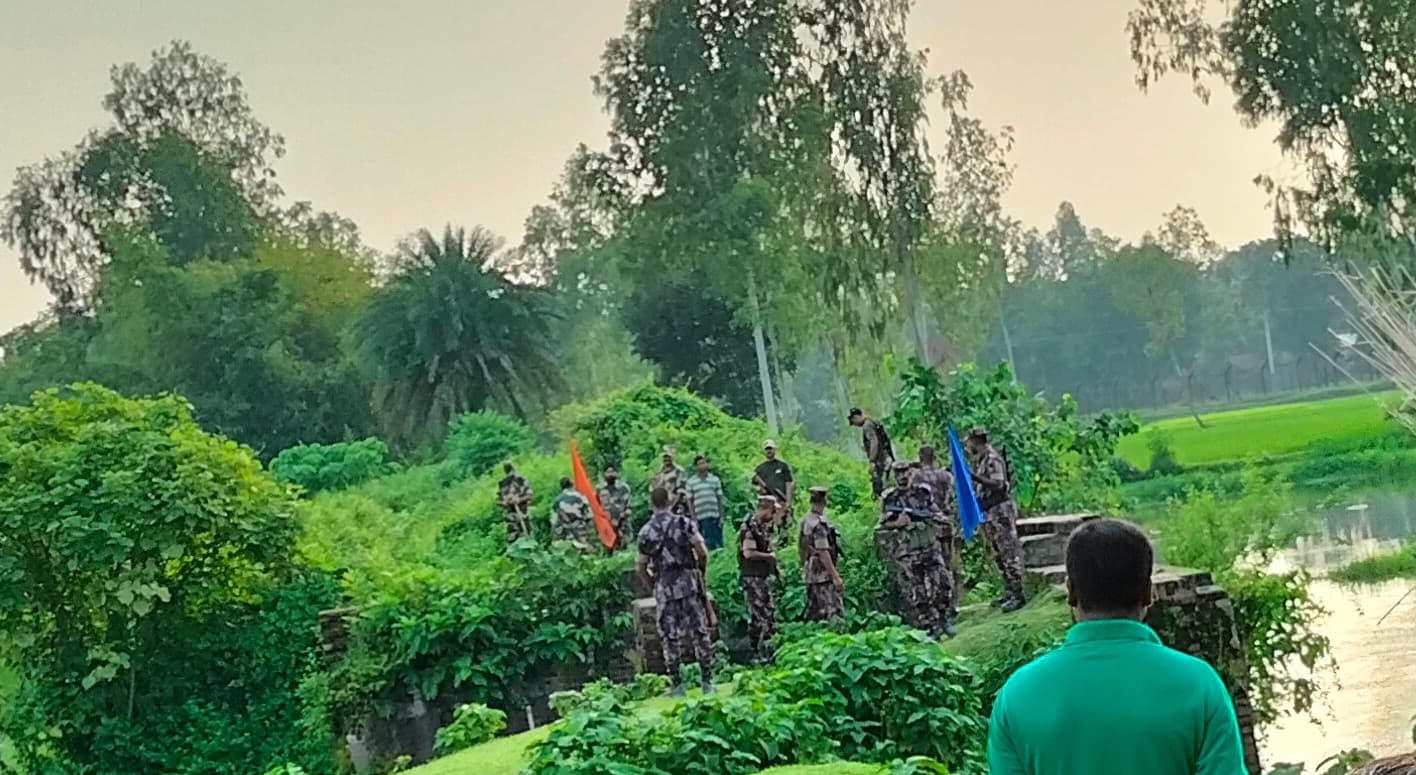 ভূরুঙ্গামারীতে বিজিবি বিএসএফ পতাকা বৈঠক, গরু ফেরত দিলেন ভারতীয়রা