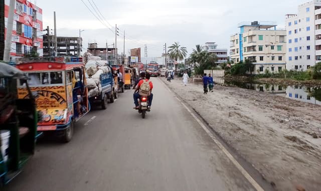 বরিশালে আট মাসে সড়কে ঝড়েছে শতাধিক প্রাণ