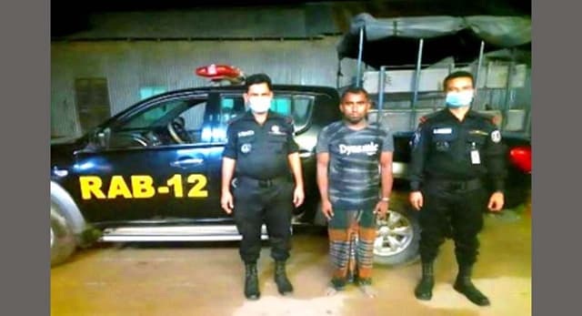 কালিহাতীতে মাদক সম্রাট হাফিজুর ইয়াবাসহ গ্রেপ্তার