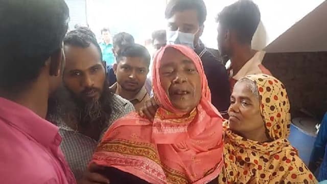 গাজীপুরে প্রাইভেটকার থেকে শিক্ষক দম্পতির মরদেহ উদ্ধার