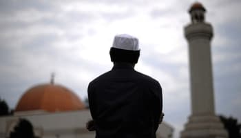 জুমার দিন যে ১০টি আমল করবেন