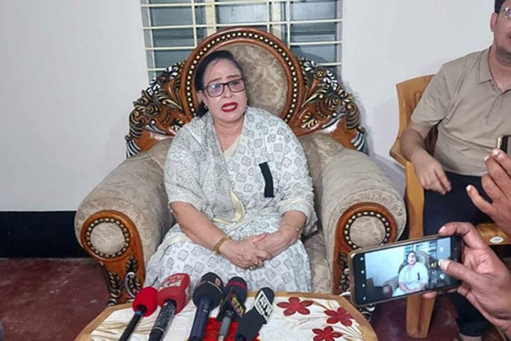 আ.লীগ নেতার হাতে নারী এমপিকে লাঞ্ছিত!