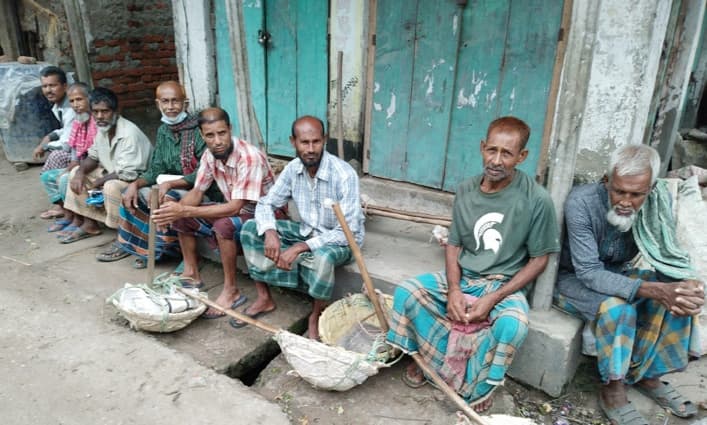 লকডউন শেষ কাজ না পেলে খাবো কি?