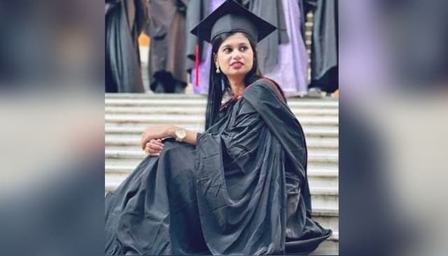 চাকরি না পাওয়ার হতাশা, বিষপানে ঢাবি ছাত্রীর আত্মহত্যা